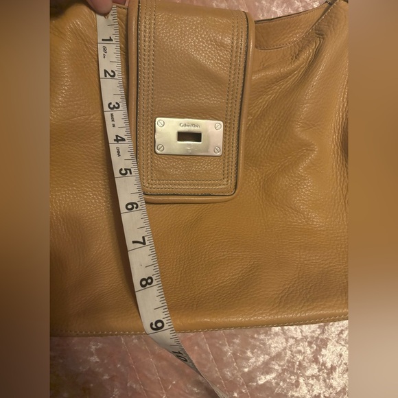 Calvin Klein tan leather bag medium size shoulder bag purse - Picture 8 of 8